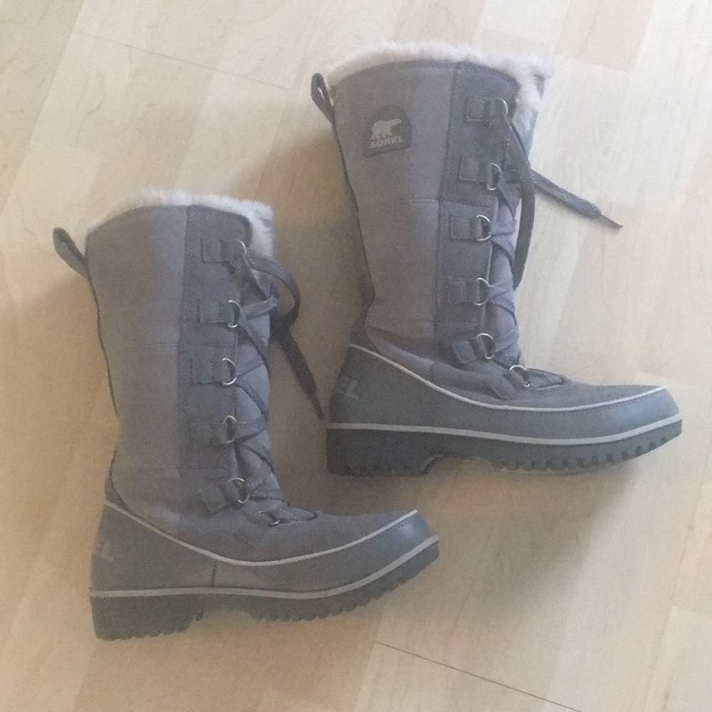 👑👛SOLD!!!!👛👑🎉Sorel boots size 7